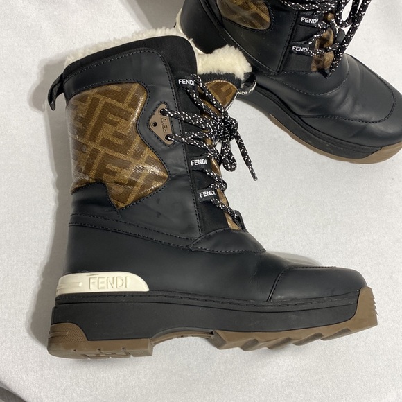 Fendi - winter boots - Picture 2 of 10